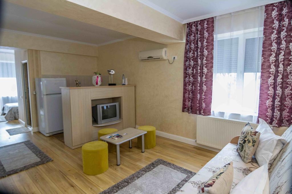 Floare De Iris Hotel Vama Veche Luaran gambar