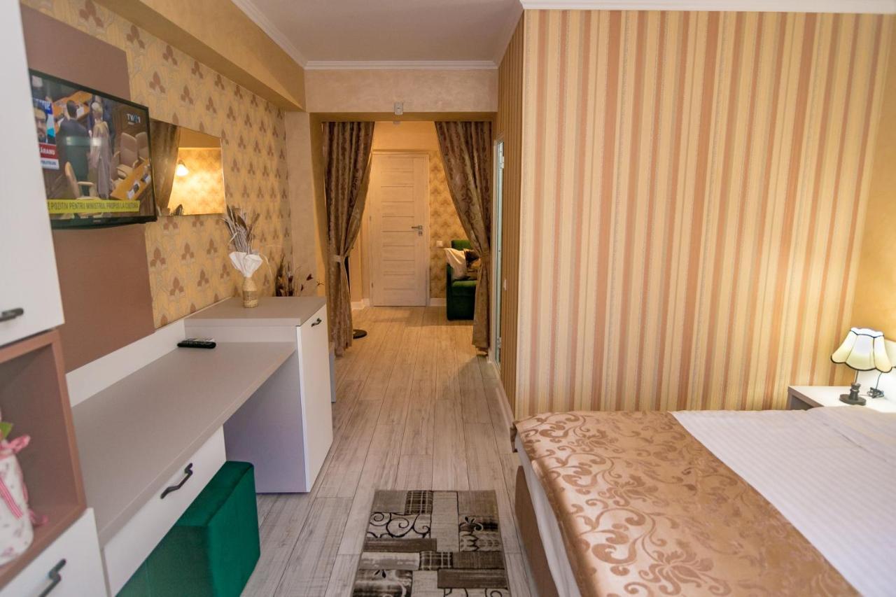 Floare De Iris Hotel Vama Veche Luaran gambar