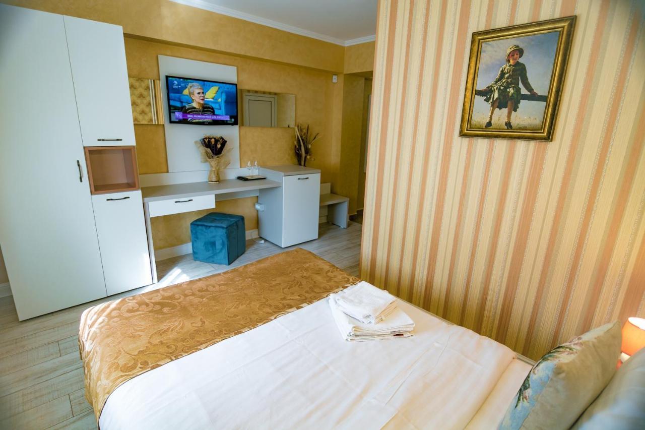 Floare De Iris Hotel Vama Veche Luaran gambar