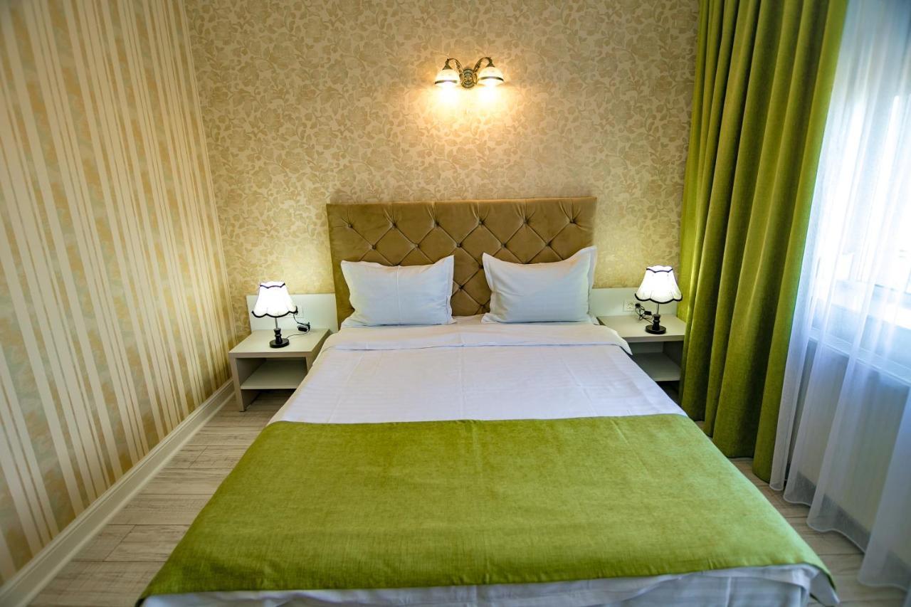 Floare De Iris Hotel Vama Veche Luaran gambar