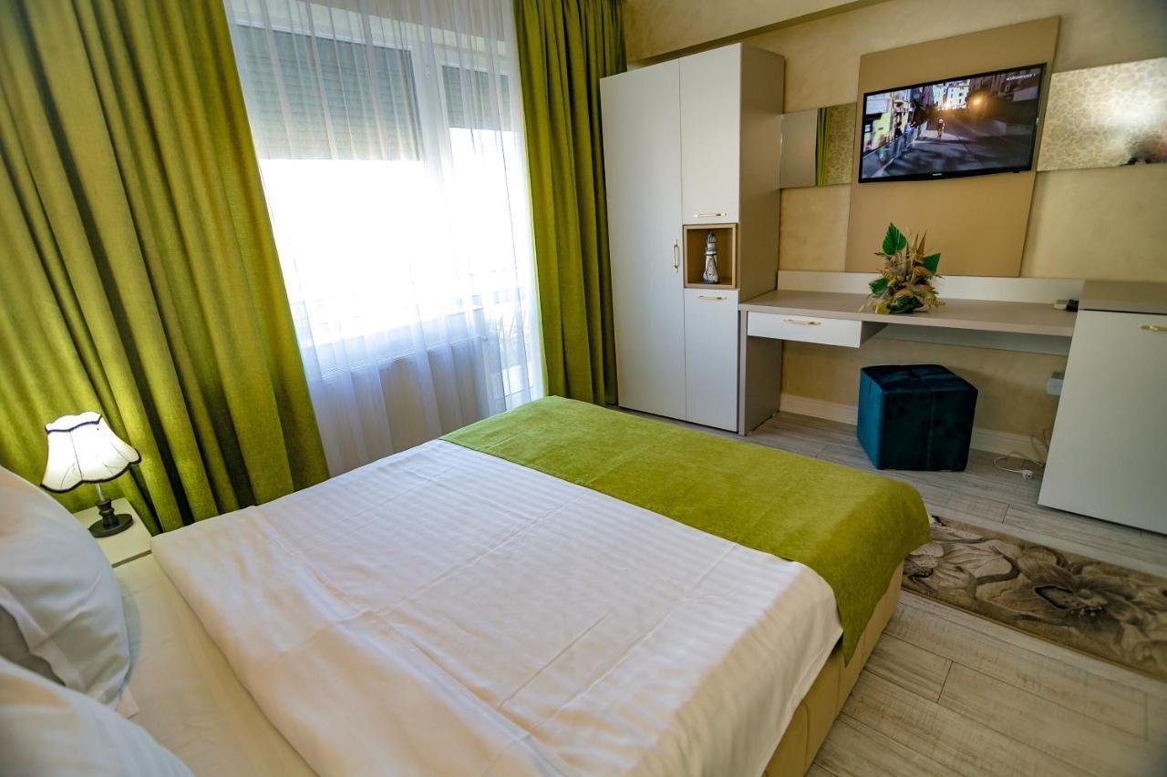 Floare De Iris Hotel Vama Veche Luaran gambar