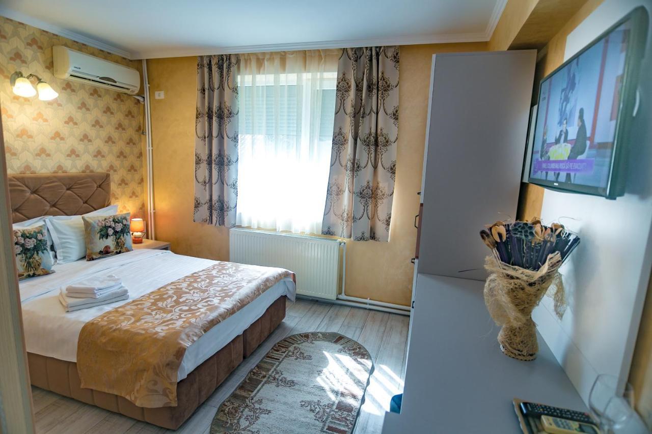 Floare De Iris Hotel Vama Veche Luaran gambar