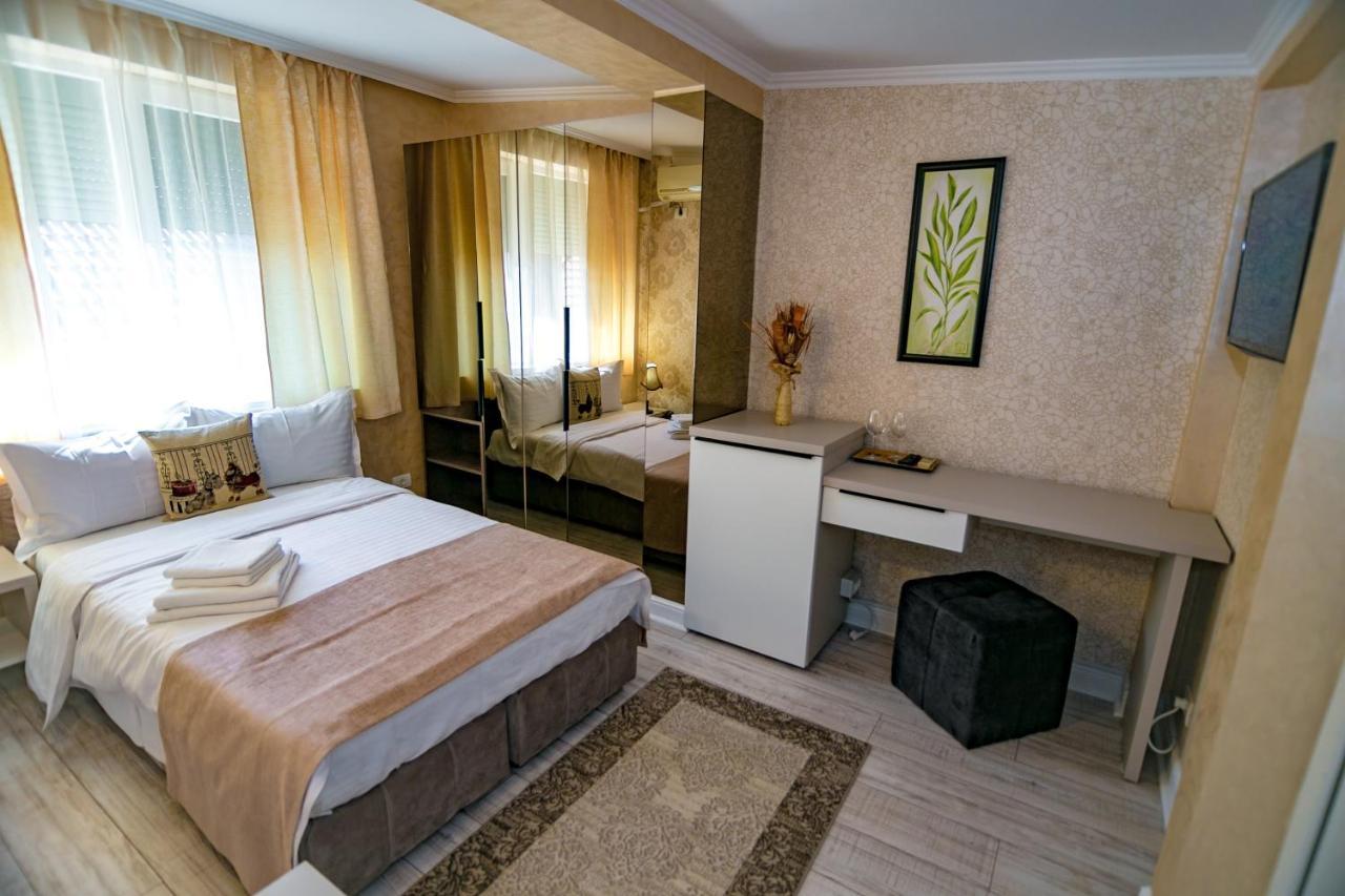 Floare De Iris Hotel Vama Veche Luaran gambar