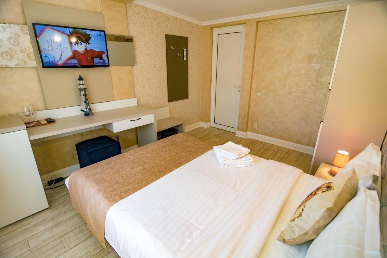 Floare De Iris Hotel Vama Veche Luaran gambar