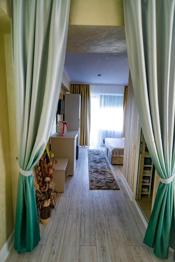 Floare De Iris Hotel Vama Veche Luaran gambar