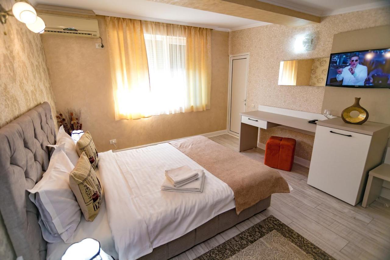 Floare De Iris Hotel Vama Veche Luaran gambar