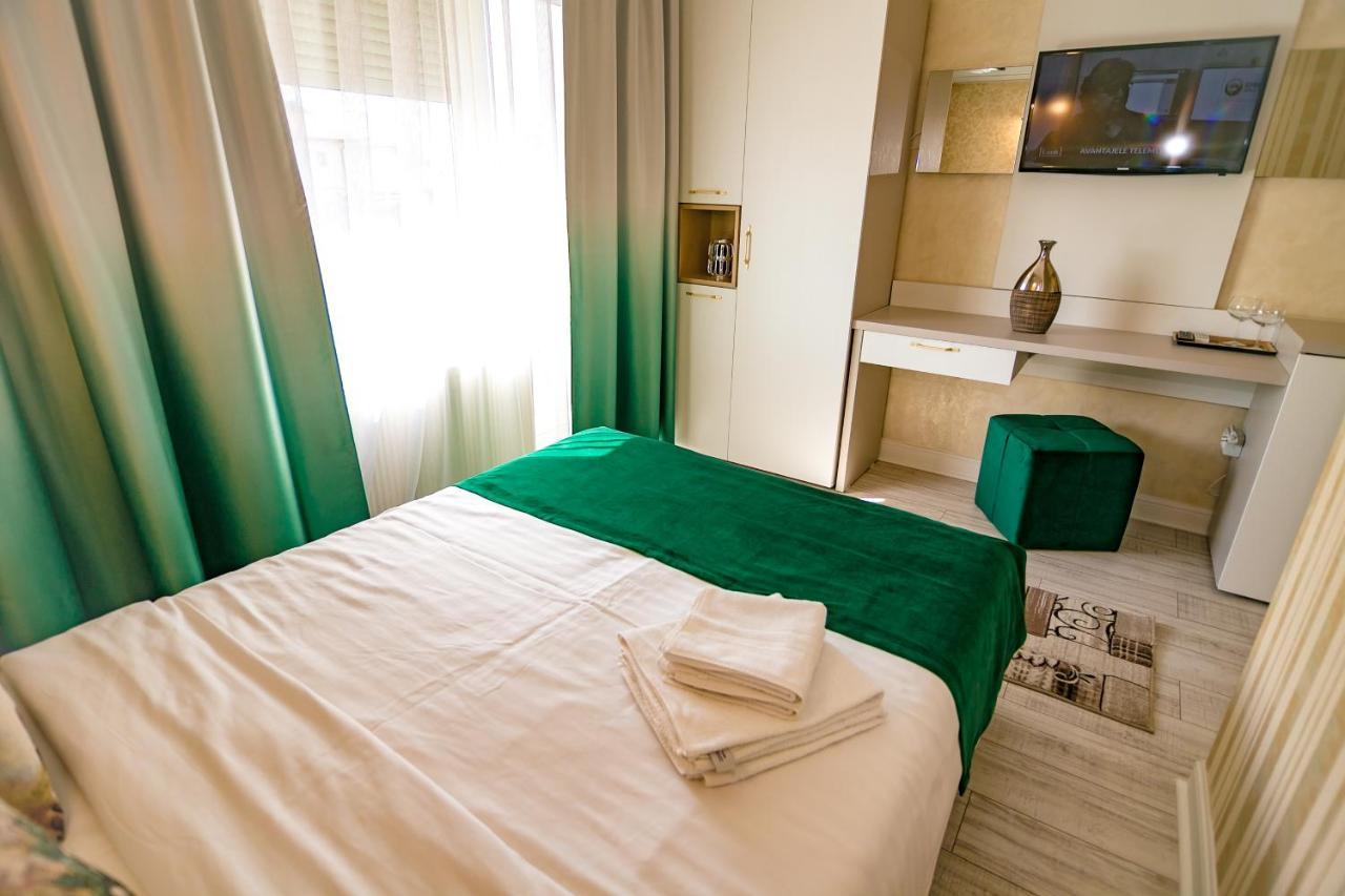 Floare De Iris Hotel Vama Veche Luaran gambar