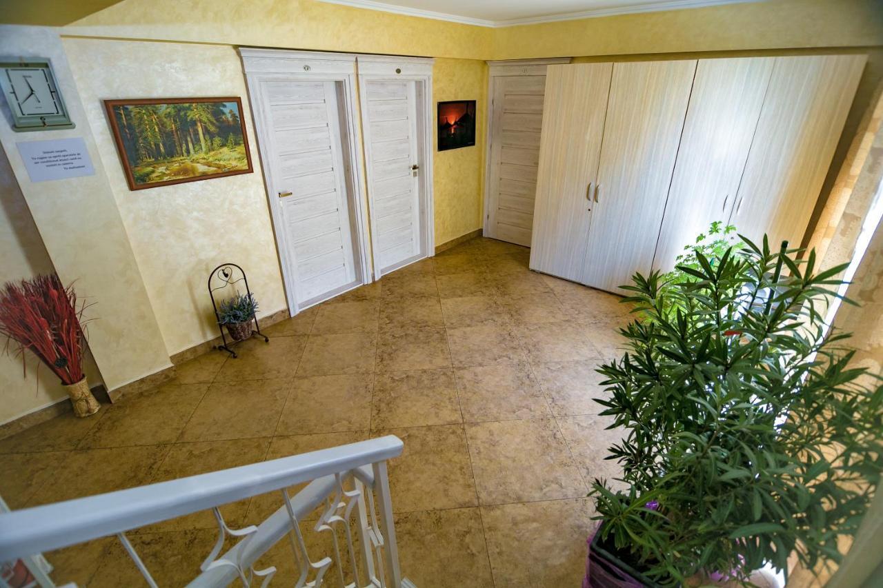 Floare De Iris Hotel Vama Veche Luaran gambar